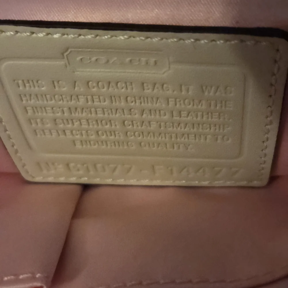 VEUC Coach Chelsea Heritage Leather Shoulder Tote Bag In Beige & Pink Beautiful! - Picture 11 of 11